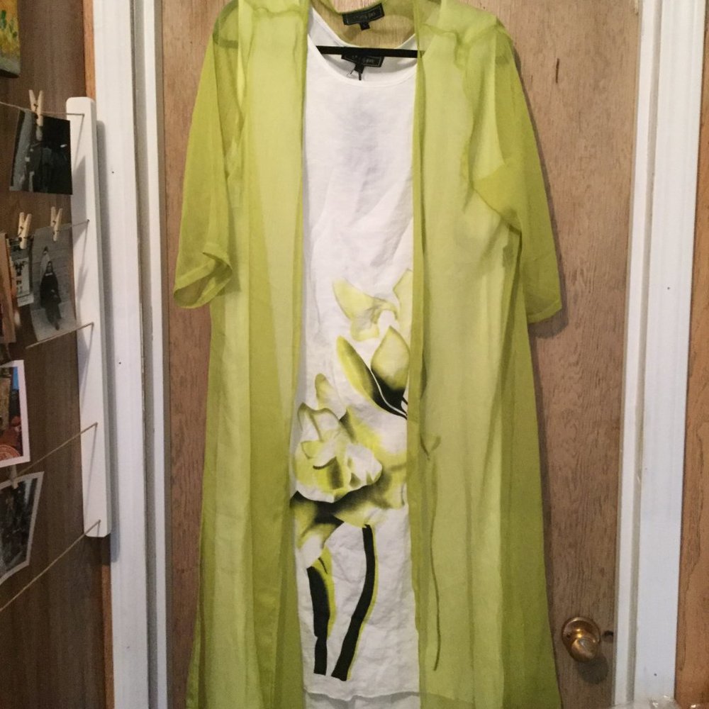 NWT midi 2pc floral front dress size Large lightweight dress white green kimono